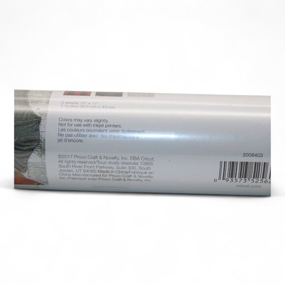 Cricut StrongBond Patterned Iron-On Vinyl Roll Red & Black Buffalo Plaid 12" X 1 - Picture 4 of 5